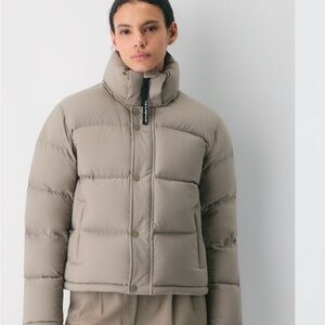 SOLD The Super Puff™ Shorty - cliMATTE™ in Taupe